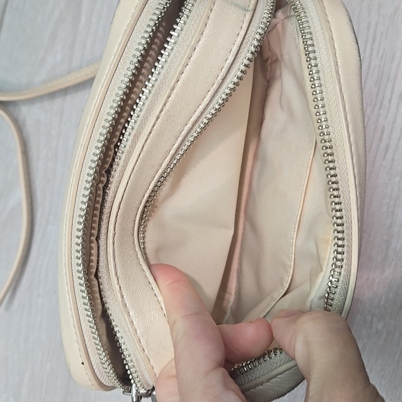 Tory Burch Women Cream Crossbody Bag Leather Purse - Picture 9 of 9